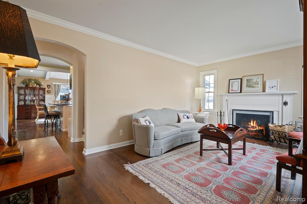 917 CEDARHILL Drive, Royal Oak, MI 48067 — Photo 8