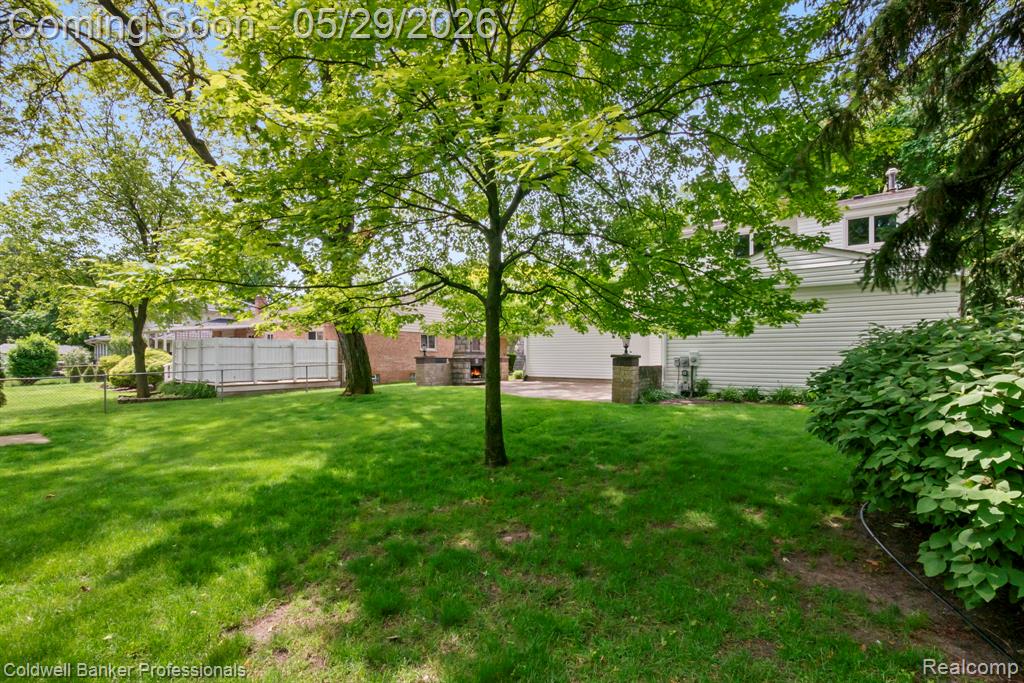 9310 Oakcliffe Drive, Plymouth, MI 48170 — Photo 13