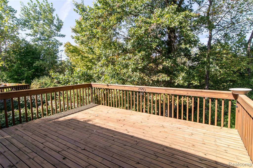840 Heatheridge Court, Brighton, MI 48116 — Photo 18