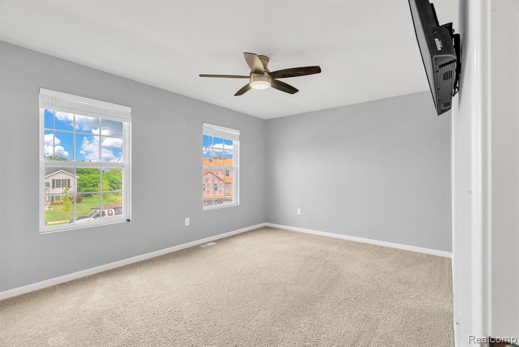 7019 Marigold Court, Grand Blanc, MI 48439 — Photo 24