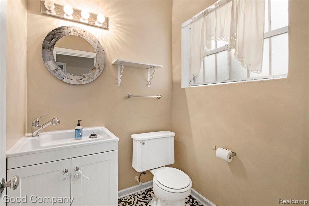 703 Livernois Street, Ferndale, MI 48220 — Photo 10