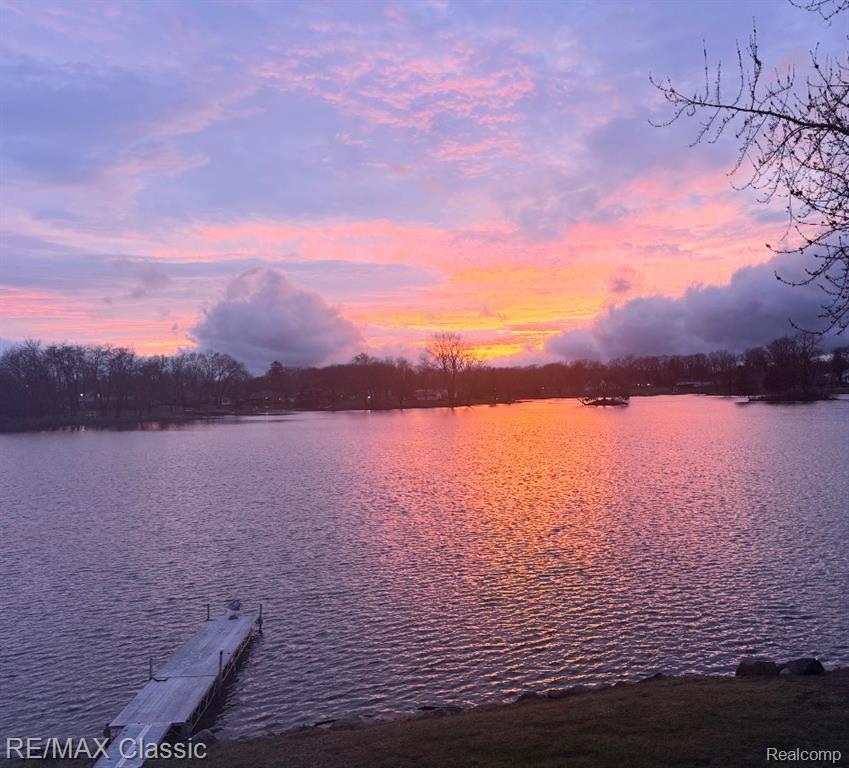 547 Deer Run, White Lake, MI — Photo 55