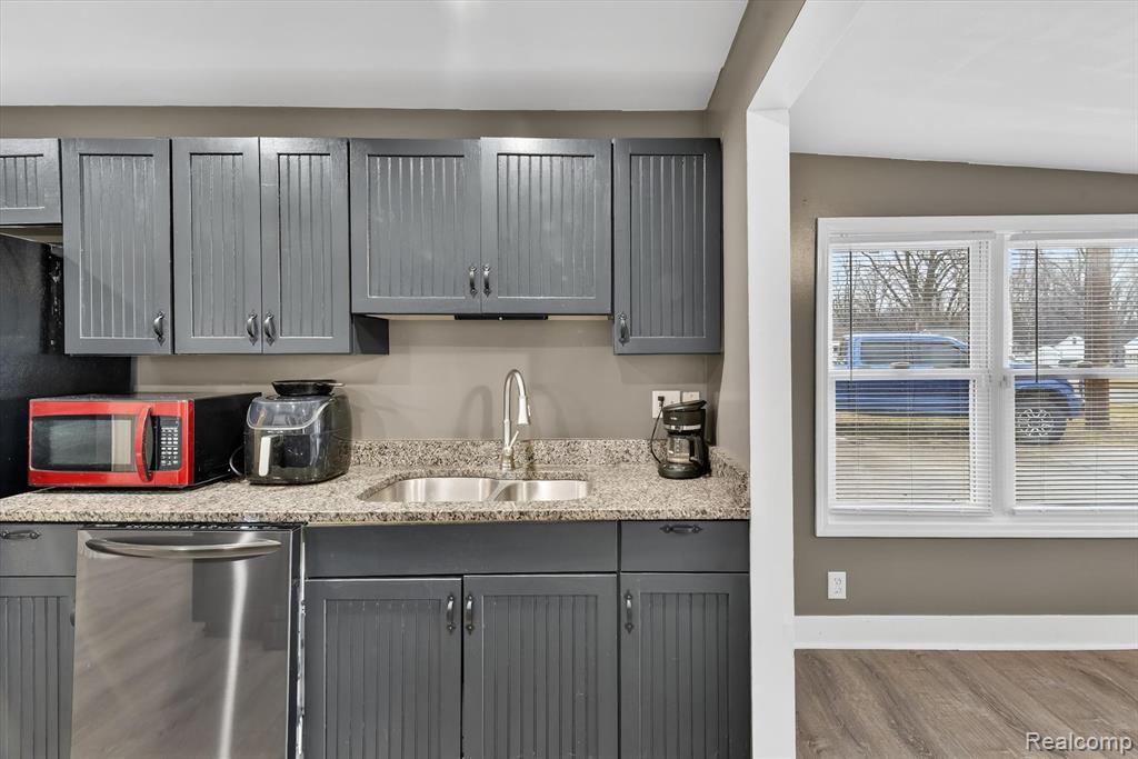 12751 Jones Street, Carleton, MI 48117 — Photo 17