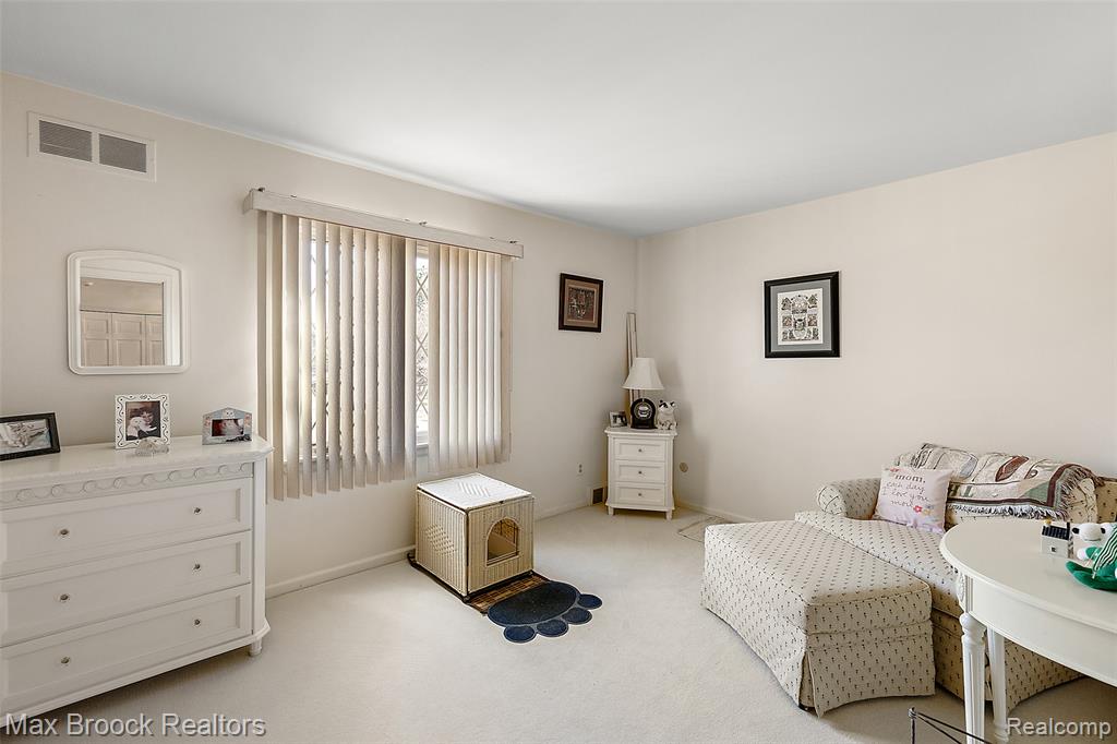 1319 Charrington Road, Bloomfield Hills, MI 48301 — Photo 22