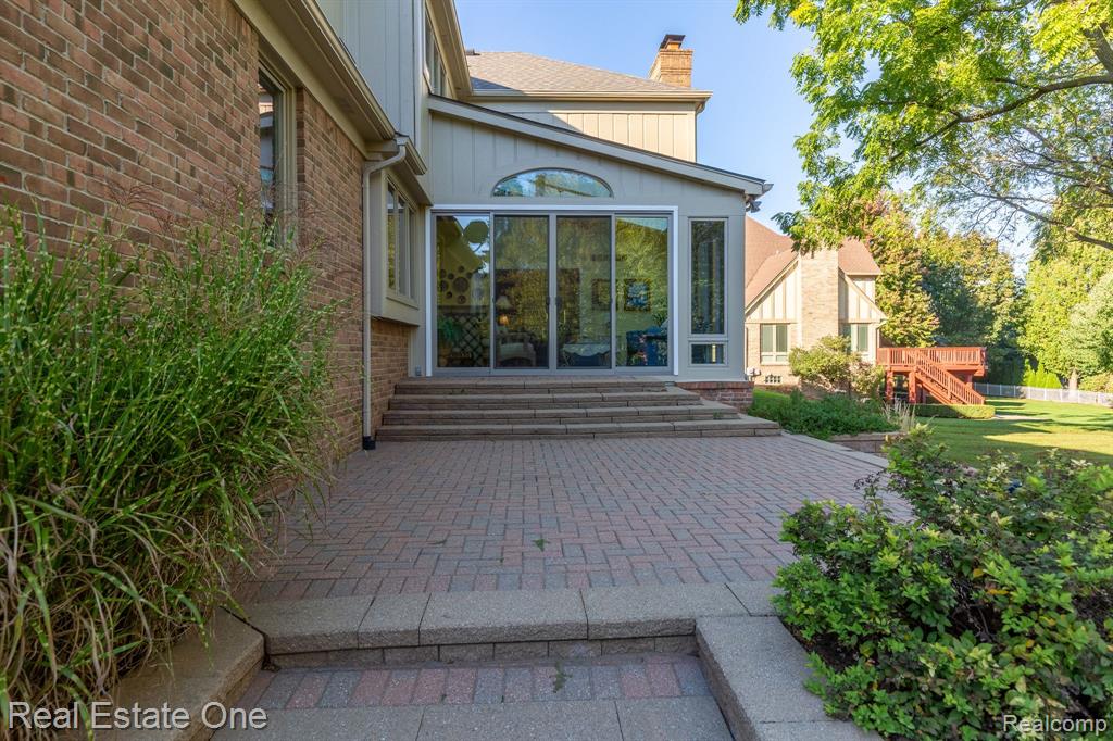 5538 CLEARVIEW Drive, Troy, MI 48098 — Photo 60