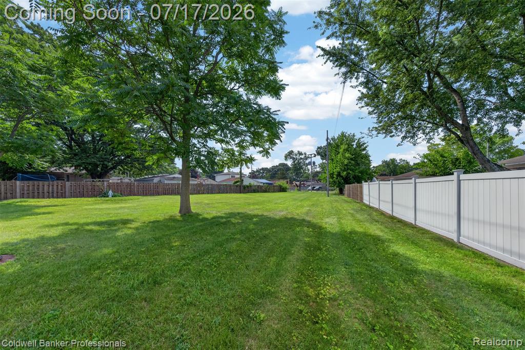 26606 Hales Street, Madison Heights, MI 48071 — Photo 4
