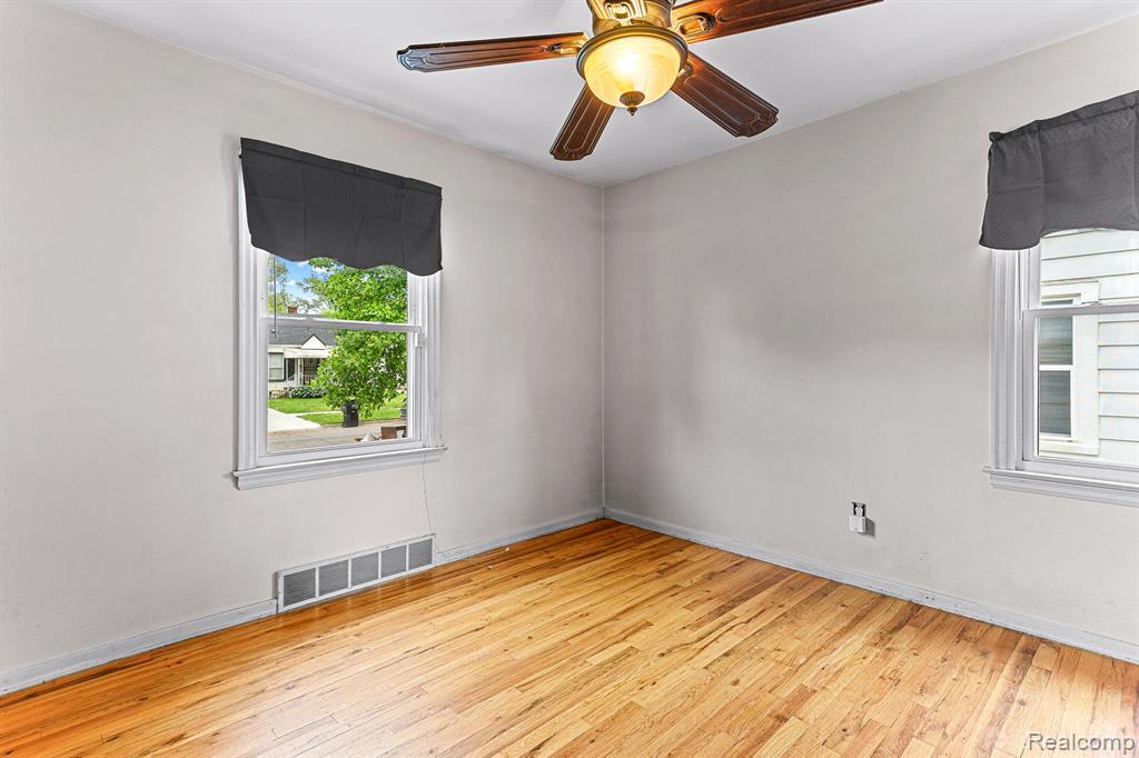 7491 Dacosta, Redford, MI 48239 — Photo 12