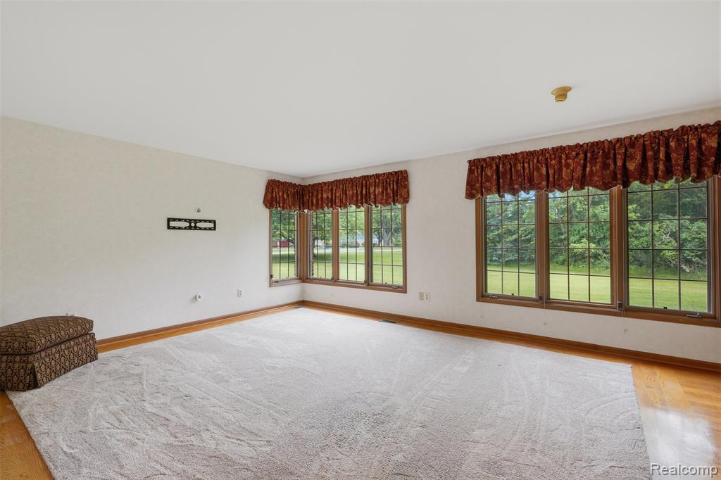 9277 Burning Tree Drive, Grand Blanc, MI 48439 — Photo 23