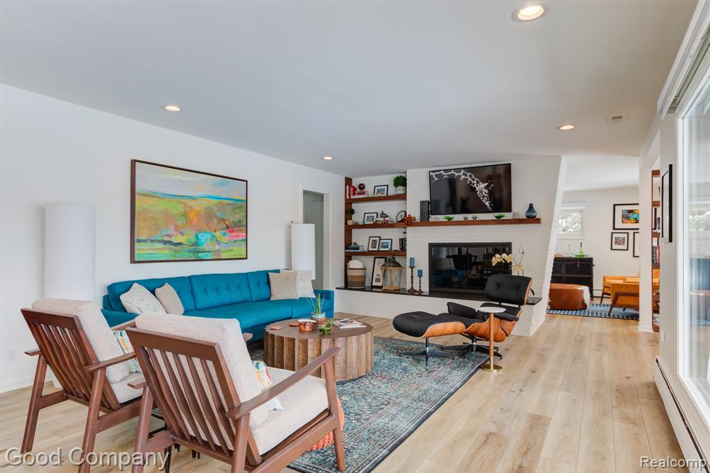 805 N Pemberton Road, Bloomfield Hills, MI 48302 — Photo 14