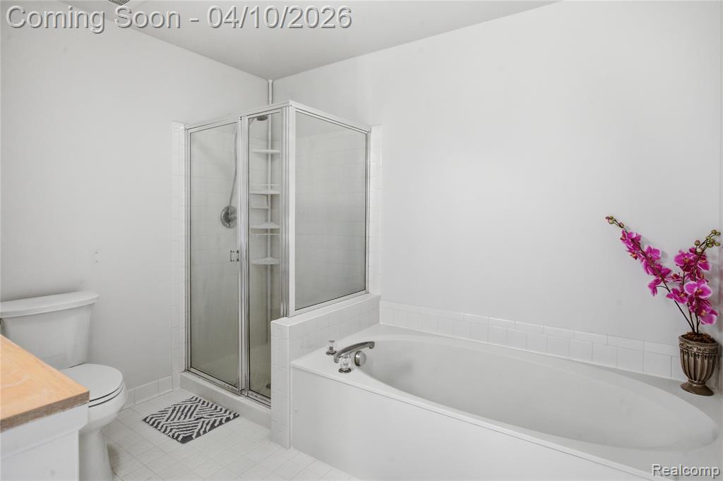 5351 Royal Vale Lane, Dearborn, MI 48126 — Photo 24