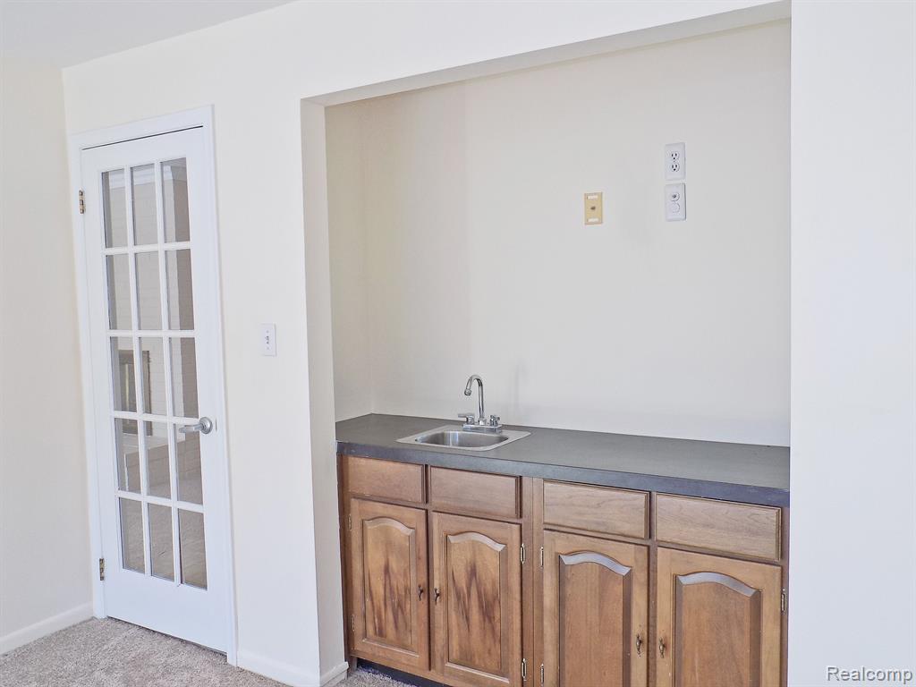 7158 PEBBLE PARK Drive, West Bloomfield, MI — Photo 12