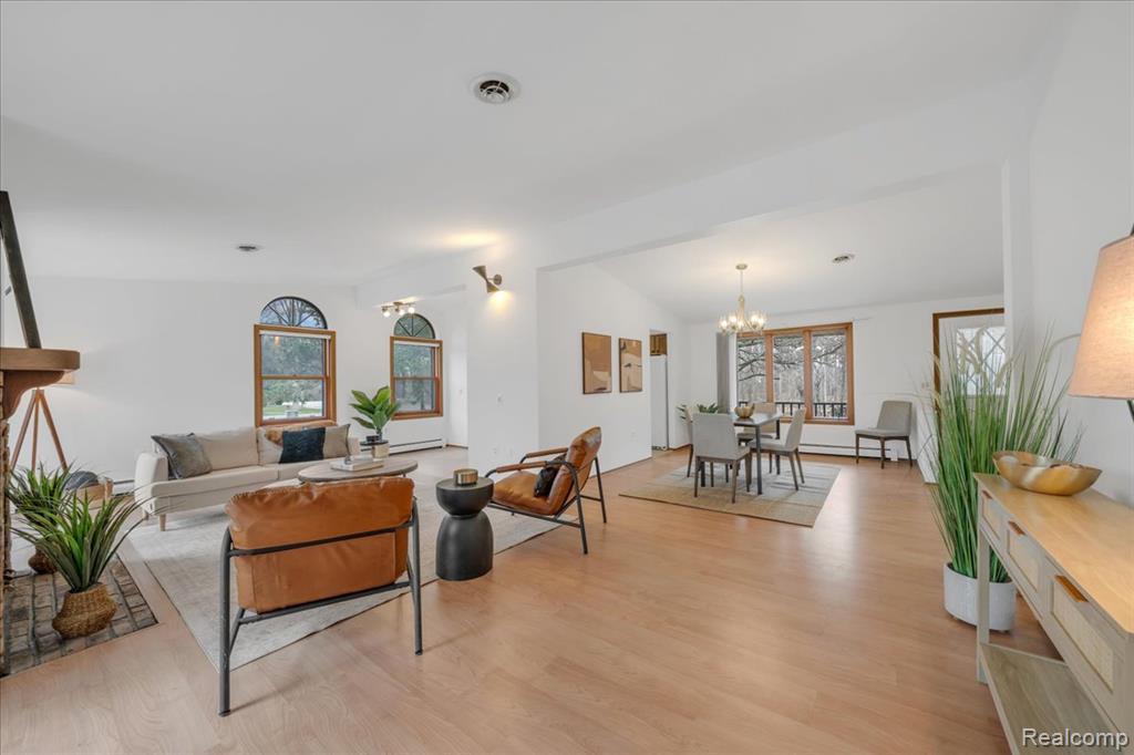 955 Woodlane Drive, 9, Rochester Hills, MI 48307 — Photo 5