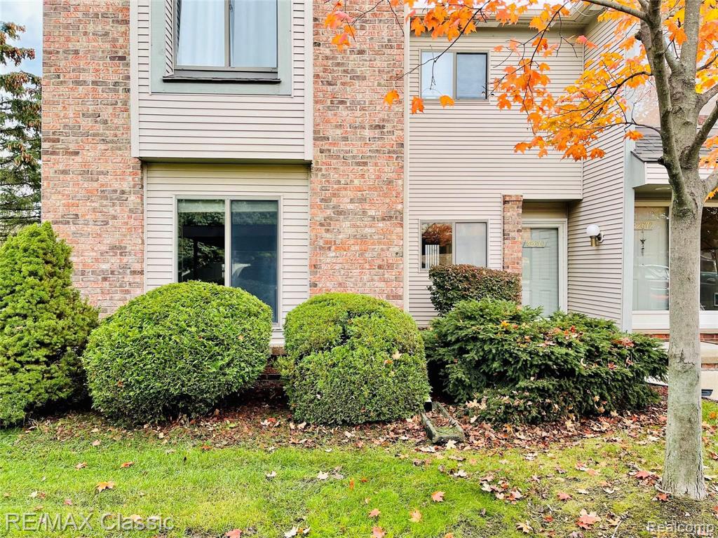42670 Lilley Pointe Drive, Canton, MI 48187 — Photo 2