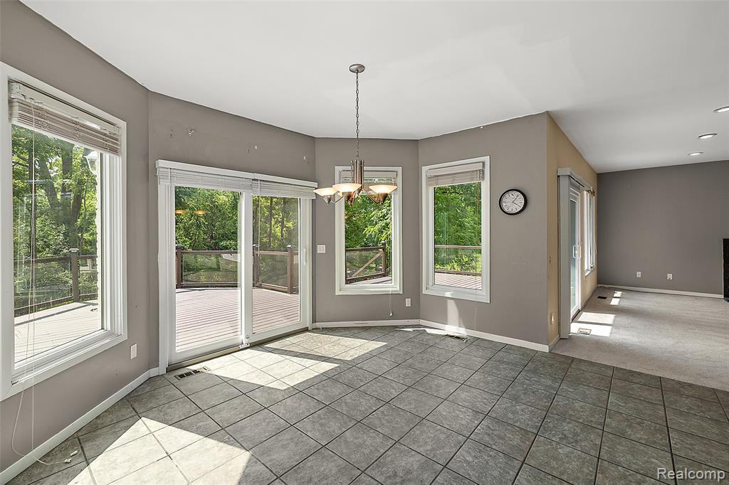 6358 Golden Lane, West Bloomfield, MI — Photo 14
