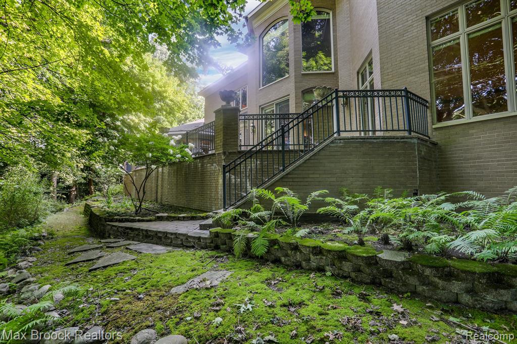 4366 KAREN Lane, Bloomfield Hills, MI 48302 — Photo 64