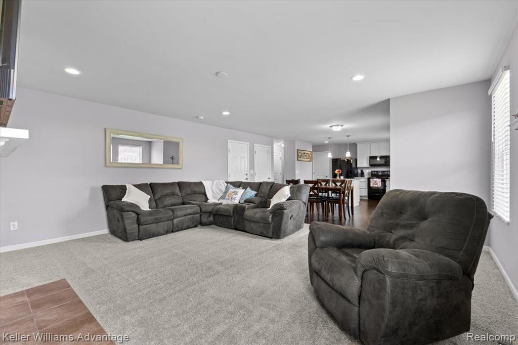 8228 Quincy Drive, Westland, MI — Photo 12