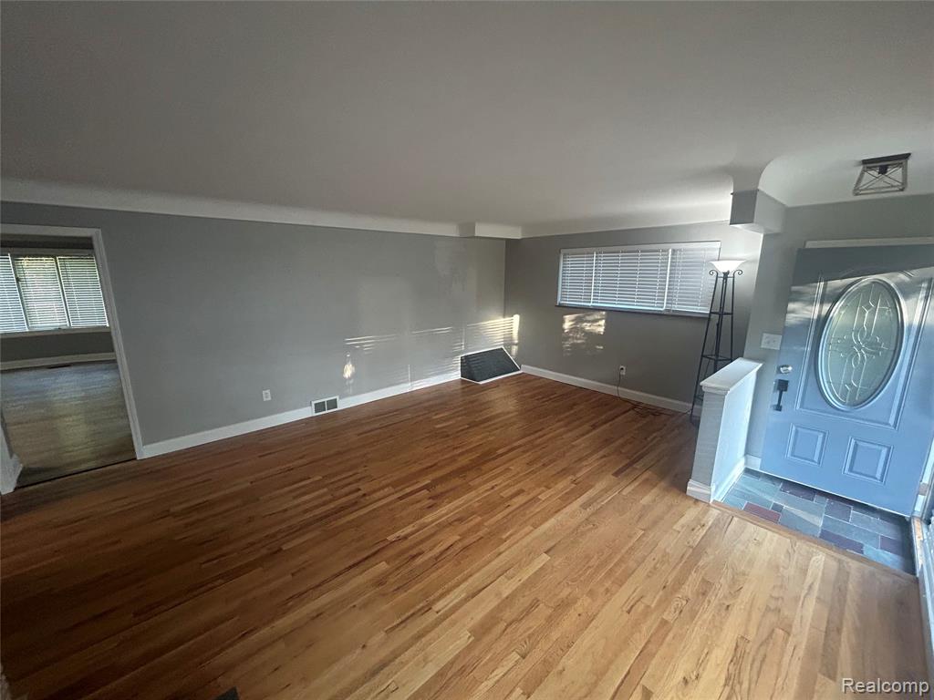 45449 Sterritt Street, Utica, MI 48317 — Photo 5