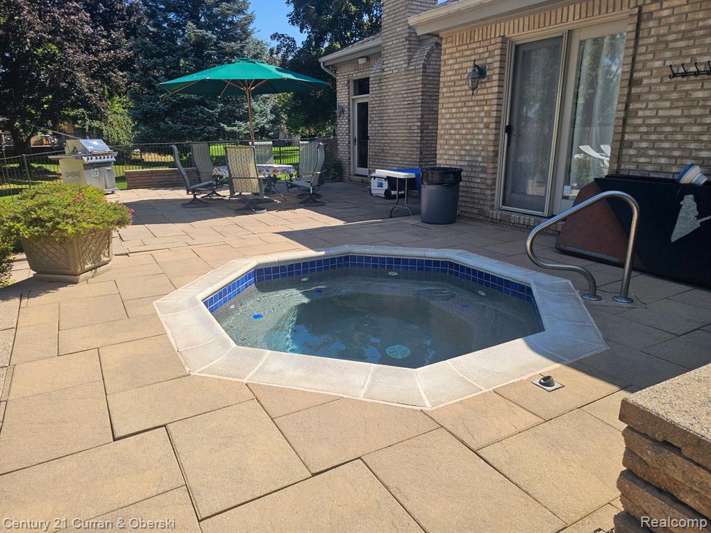 42049 Farm Lane Court, Sterling Heights, MI 48313 — Photo 69