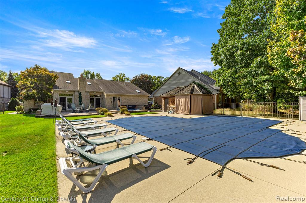 42049 Farm Lane Court, Sterling Heights, MI 48313 — Photo 49