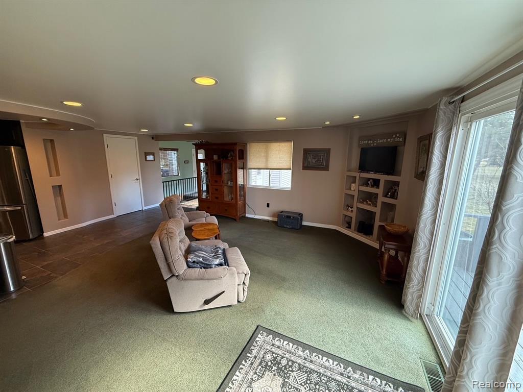958 N Cass Avenue, Vassar, MI 48768 — Photo 8