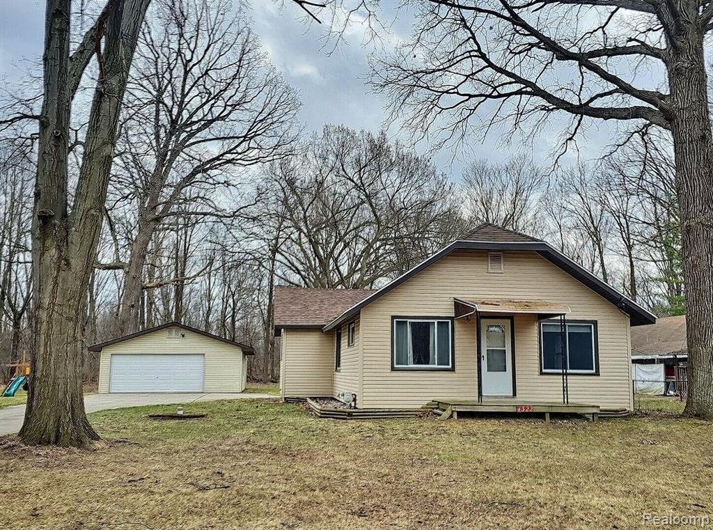 4322 SPRINGFIELD Street, Burton, MI 48509 — Photo 2