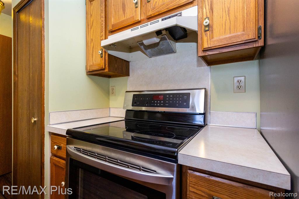6051 HOMESTEAD, Grand Blanc, MI 48439 — Photo 14