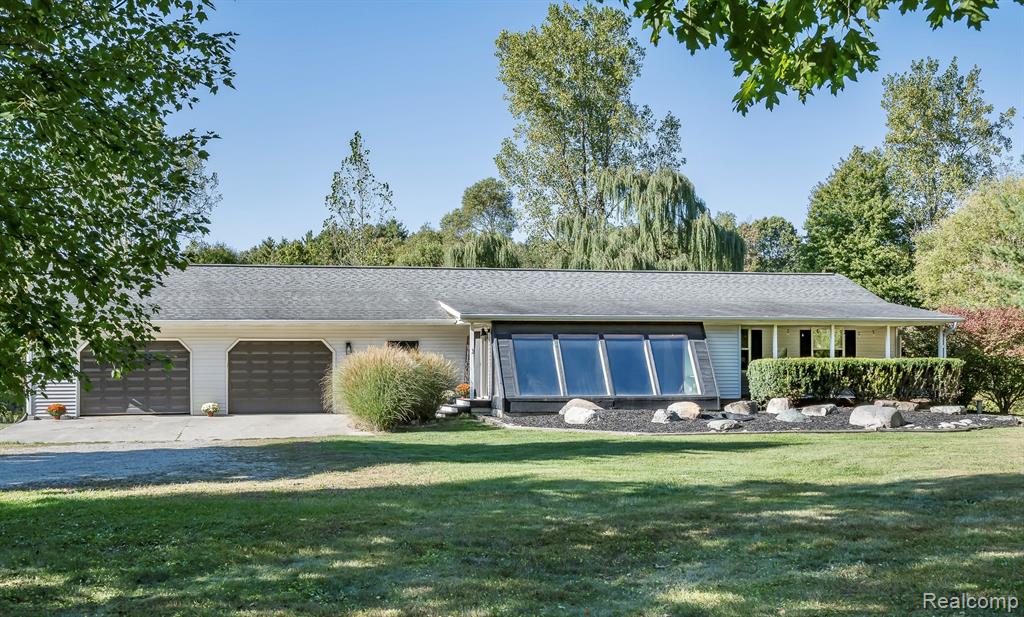 3235 West Road, Metamora, MI 48455 — front exterior