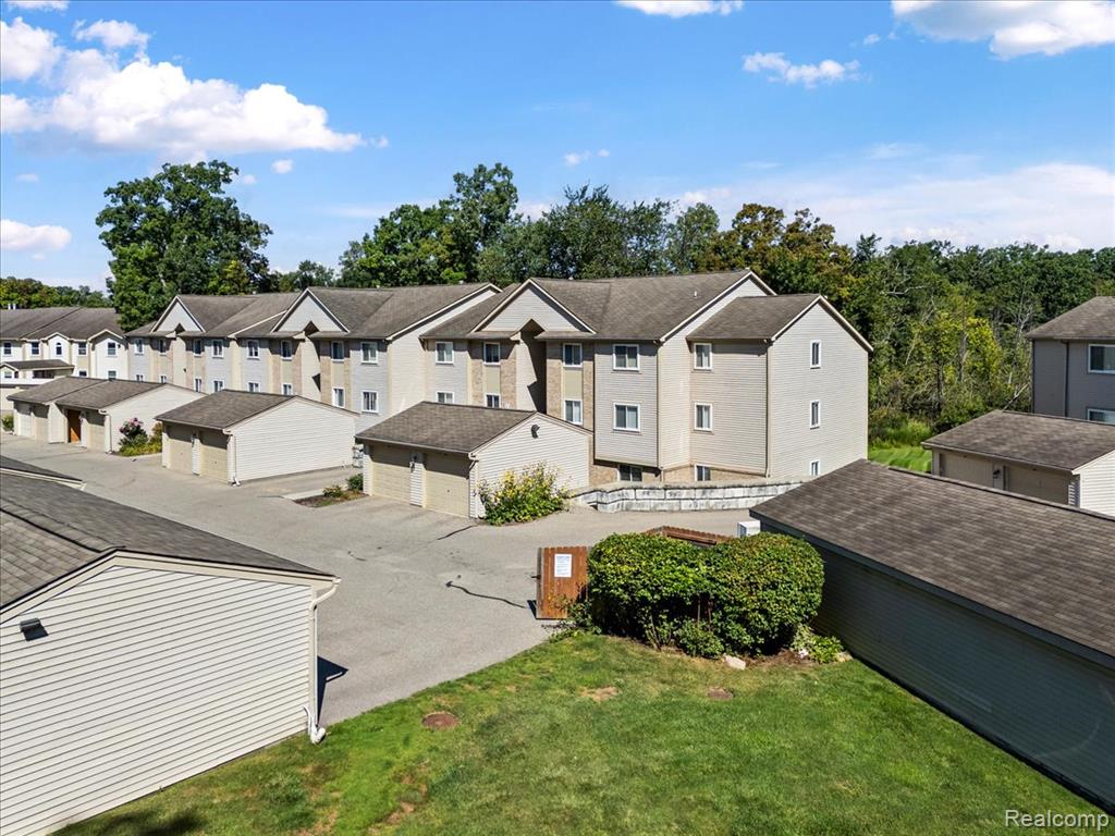 4884 Ashley Lane, Waterford, MI 48329 — Photo 37