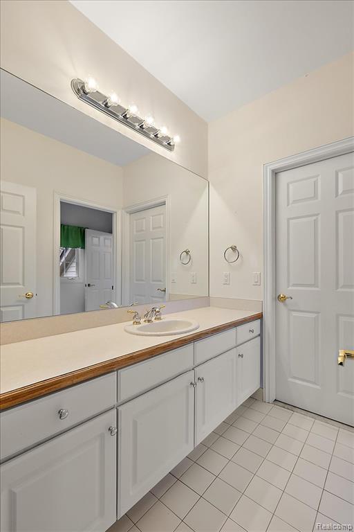 3725 Mountain Laurel Court, Oakland, MI — Photo 47