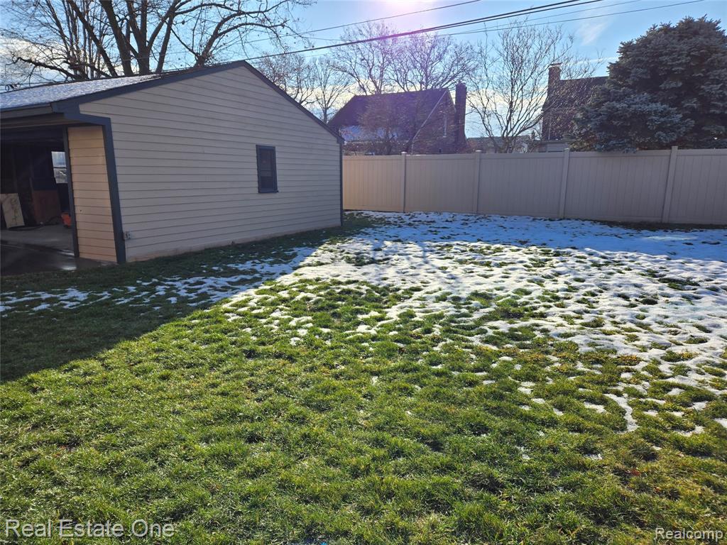 953 Kings Highway, Lincoln Park, MI 48146 — Photo 29