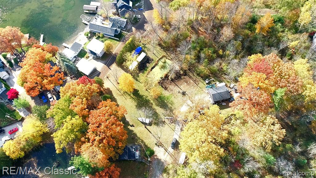512 FERNHURST Court, Lake Orion, MI 48362 — Photo 9
