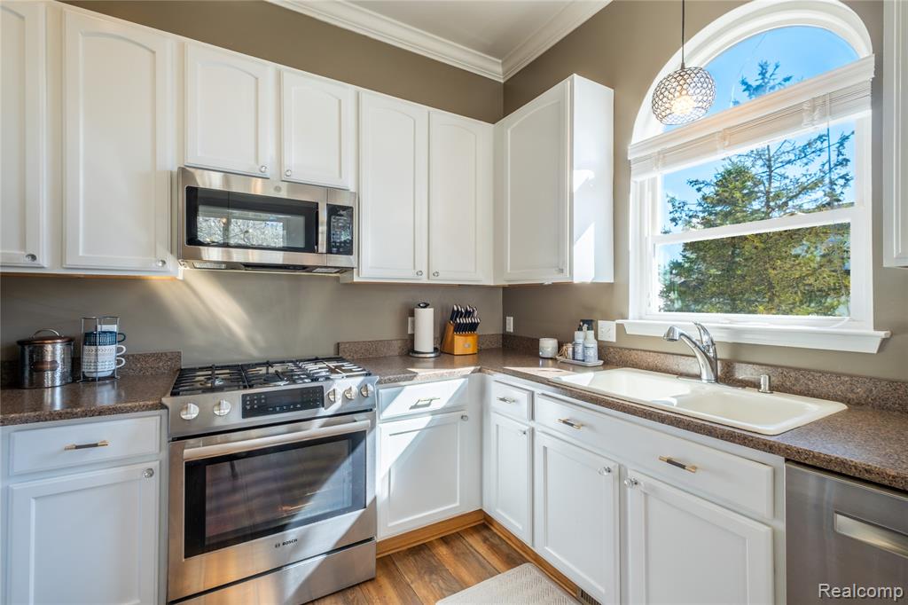 1245 Portsmouth Drive, Howell, MI 48843 — Photo 13