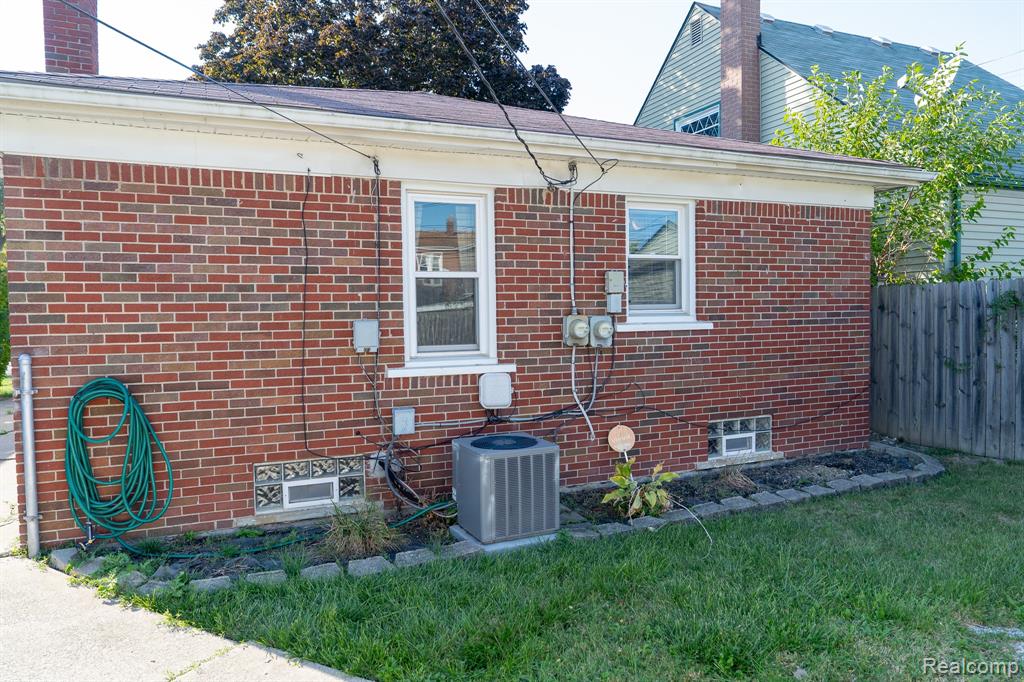8354 Wyoming Avenue, Detroit, MI 48204 — Photo 48