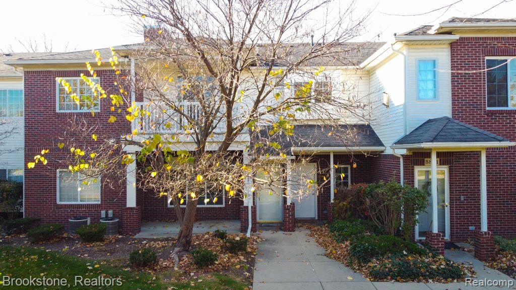5829 TWIN OAKS Drive, Sterling Heights, MI 48314 — Photo 25