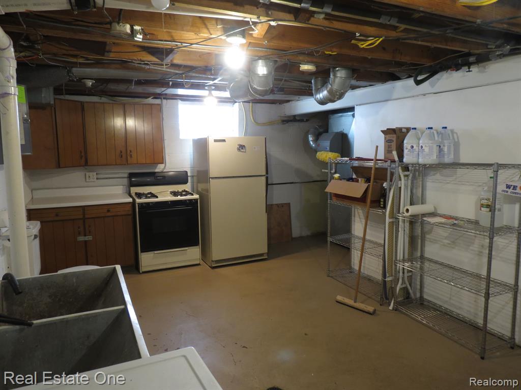 772 BURROUGHS Street, Plymouth, MI 48170 — Photo 44