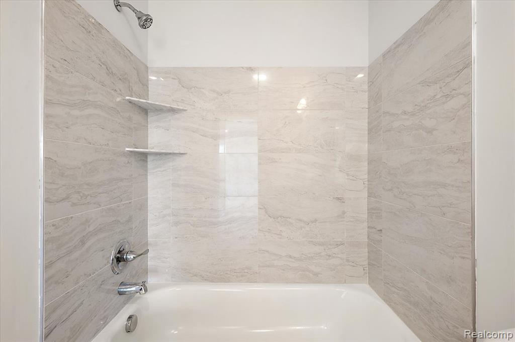 8828 Stonewall E., Clarkston, MI 48348 — Photo 43