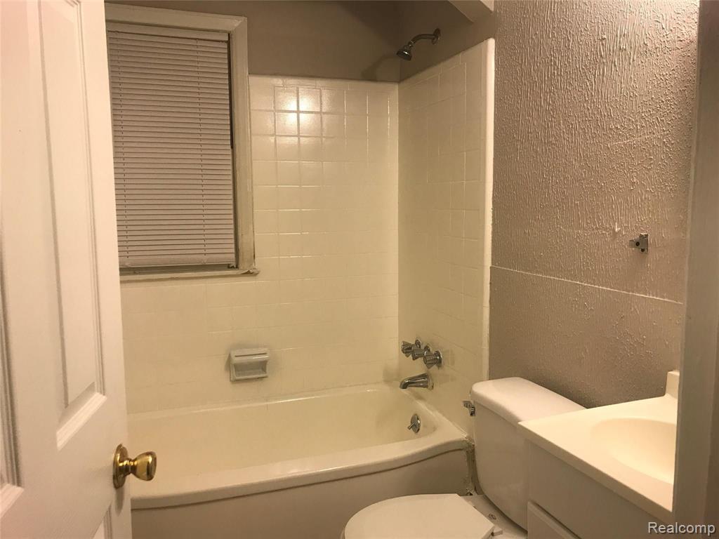 16544 SAINT MARYS Street, Detroit, MI 48235 — Photo 8