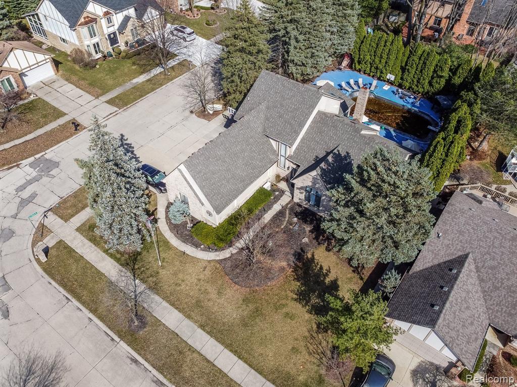 41924 ALDEN Drive, Clinton Twp, MI 48038 — Photo 61
