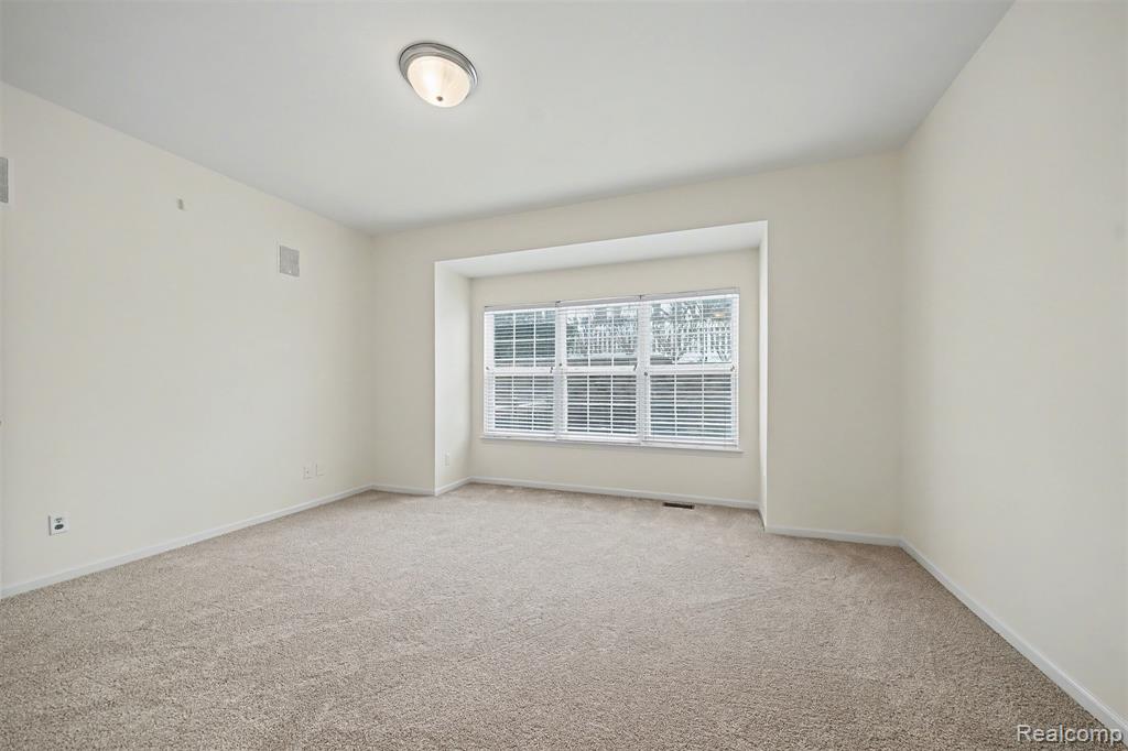 638 W Bluff Court, 31, Rochester Hills, MI 48307 — Photo 37