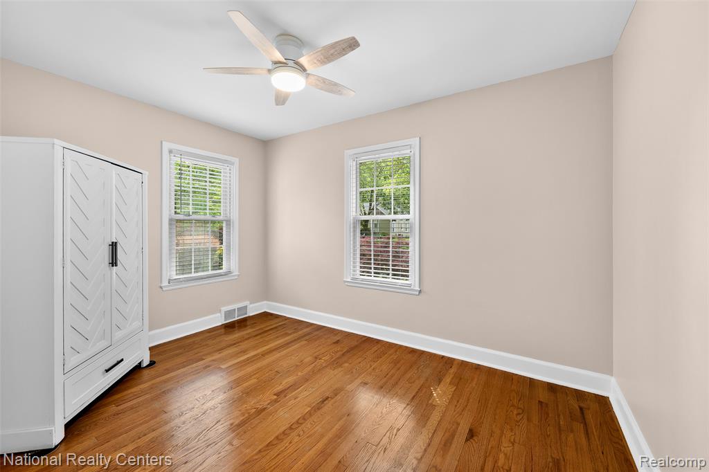 9924 Arden Street, Livonia, MI 48150 — Photo 20