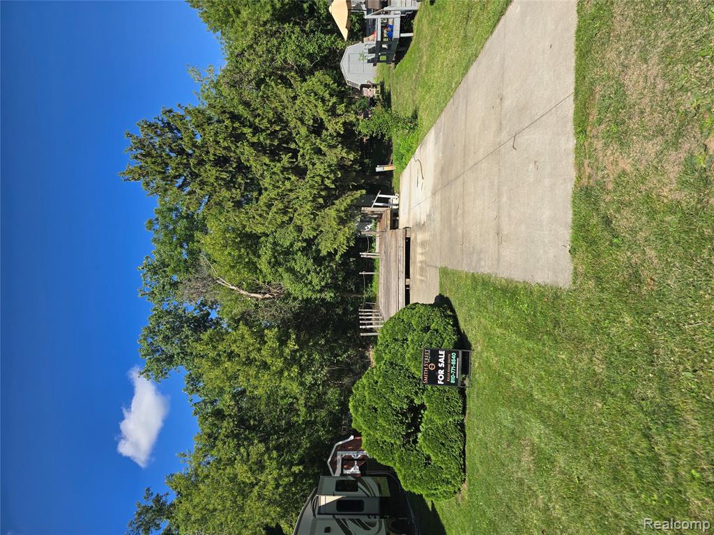 10001 Goodall, Durand, MI 48429