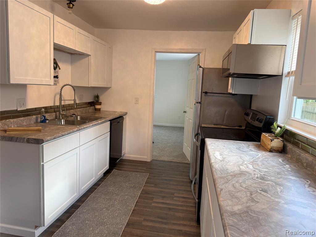 106 E Hopkins Avenue, Pontiac, MI 48340 — Photo 13