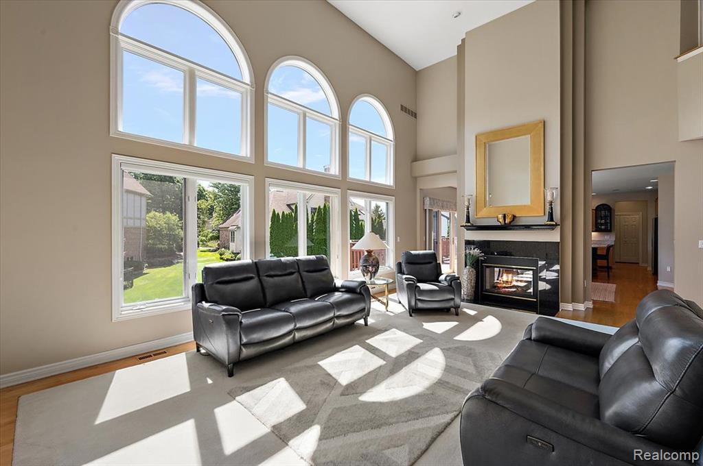 4417 Island View Drive, Waterford, MI 48328 — Photo 11