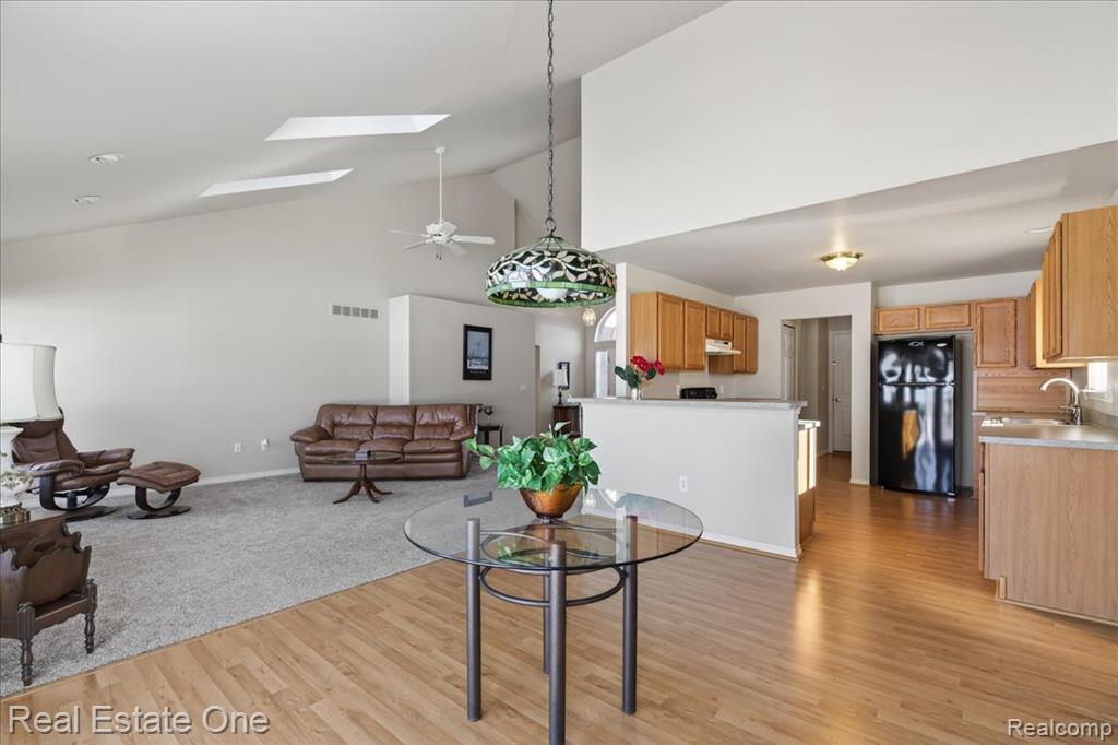 460 Golf Villa Drive, 9, Oxford, MI 48371 — Photo 13