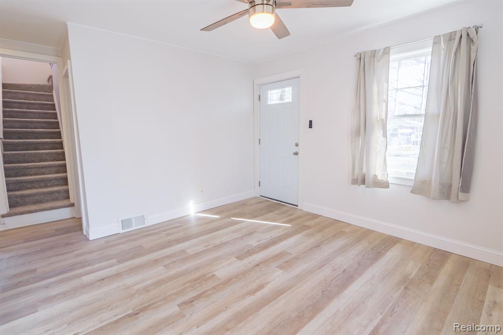 771 2ND Avenue, Pontiac, MI 48340 — Photo 3