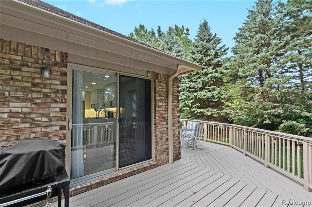 45964 Woodview Drive, Shelby Twp, MI 48315 — Photo 34