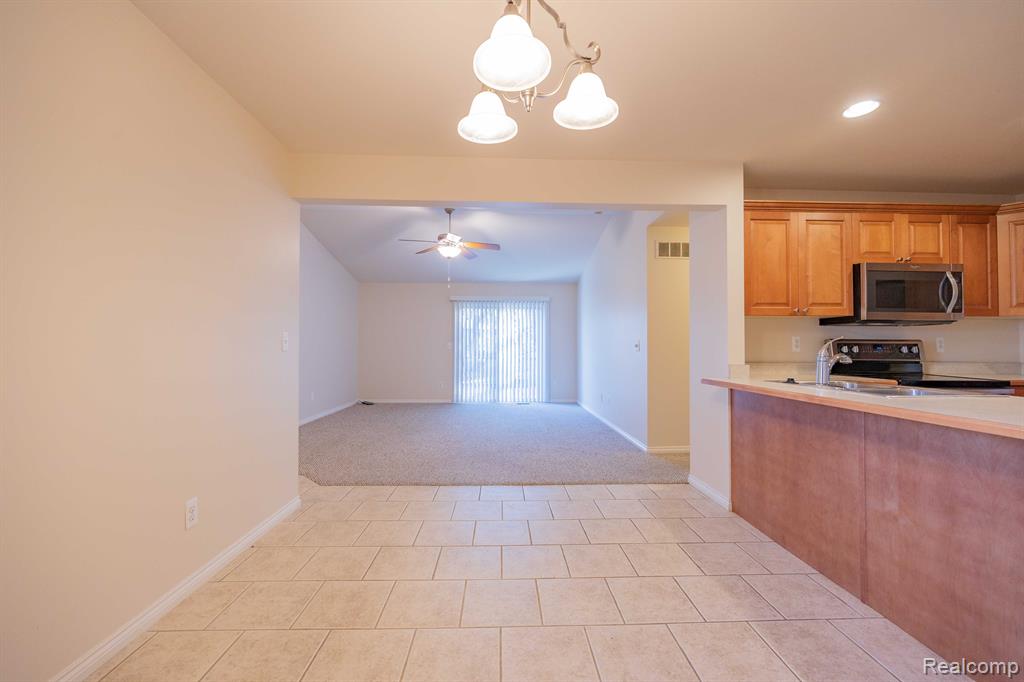 37575 N DIANNE Lane, New Boston, MI 48164 — Photo 9