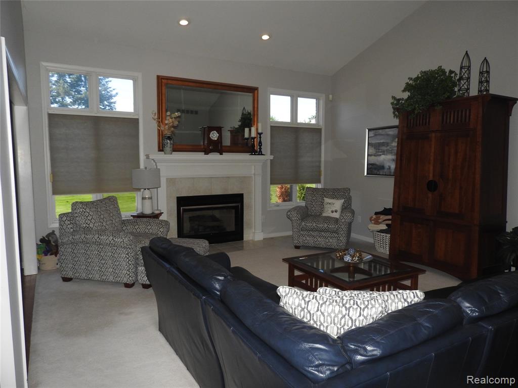 43124 Gina Drive, Sterling Heights, MI 48314 — Photo 10