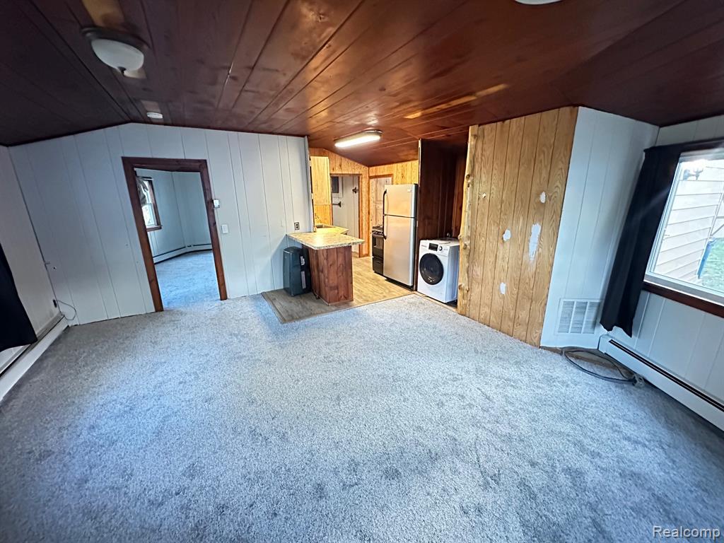 941 Shoshone Circle, Waterford, MI 48327 — Photo 6