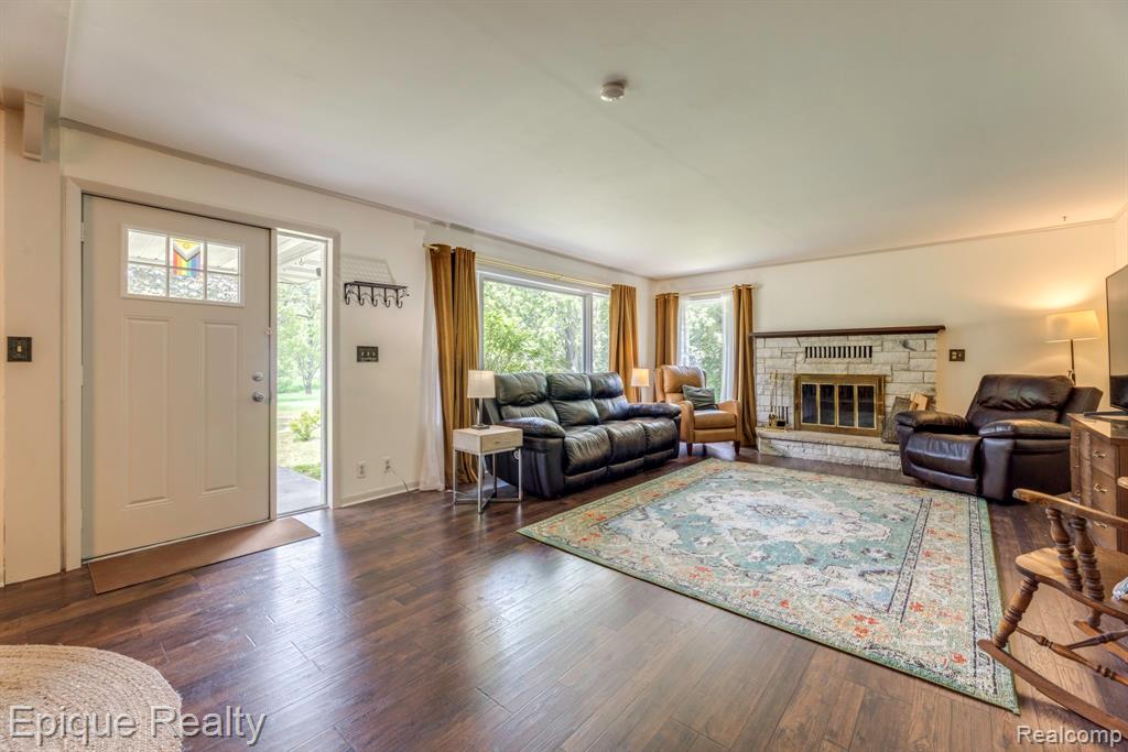 3750 Parker Road, Fort Gratiot, MI 48059 — Photo 15